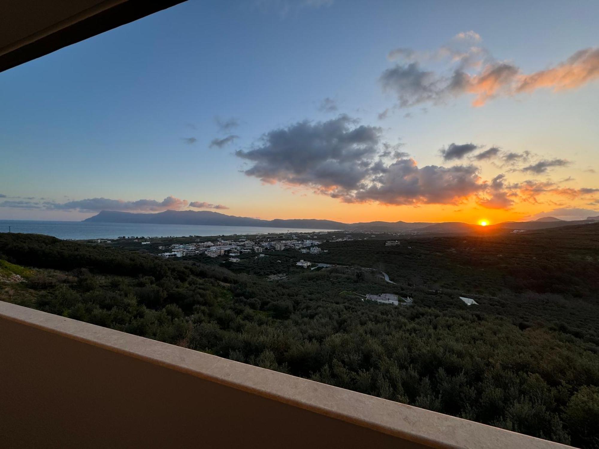 Emmanuel's Sea View Luxury Апартаменты *